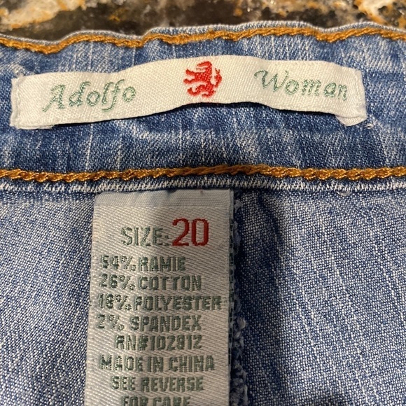 Womens Adolfo solid blue stretch plus size denim capris size 20 - Picture 3 of 3
